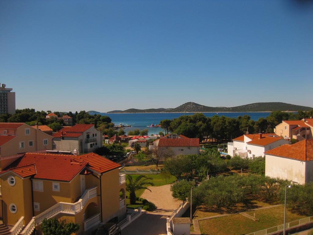 Apartments And Rooms Bozena Vodice Exterior foto