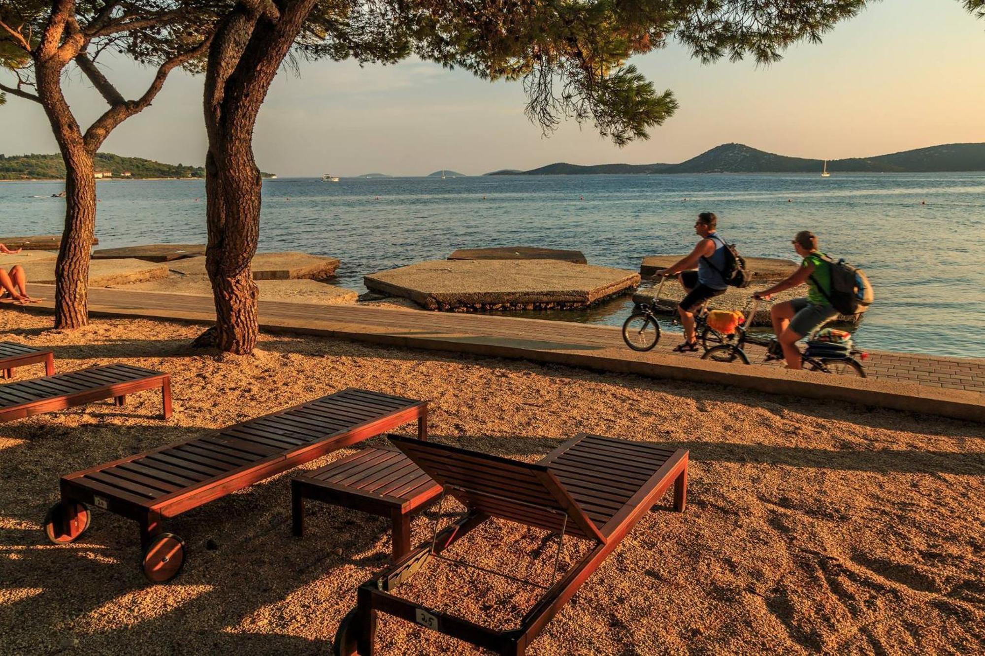 Apartments And Rooms Bozena Vodice Exterior foto