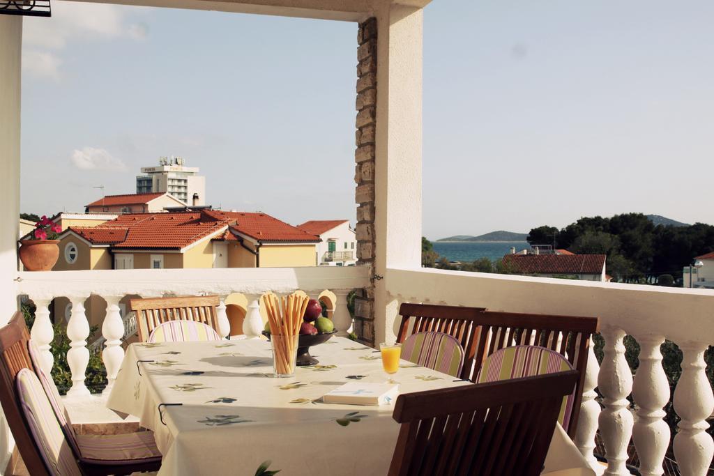 Apartments And Rooms Bozena Vodice Zimmer foto